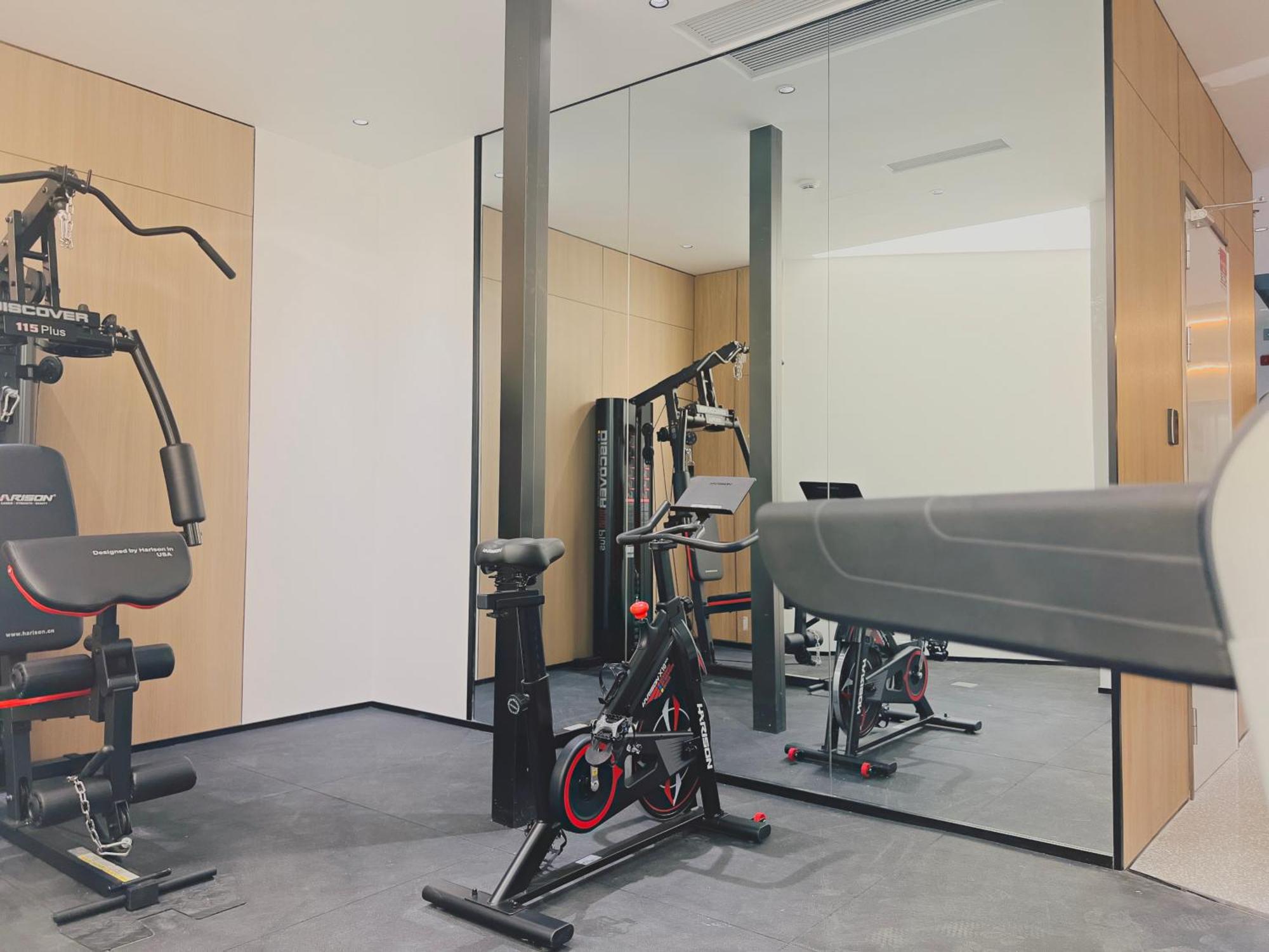 Dayin Garden Hotel -Near People'S Square & Nanjing Road-Large Social Area -Bar -Cafe -Gym -Free Laundry Luggage Storage -24H Front Desk-English Service Shanghai Exterior photo