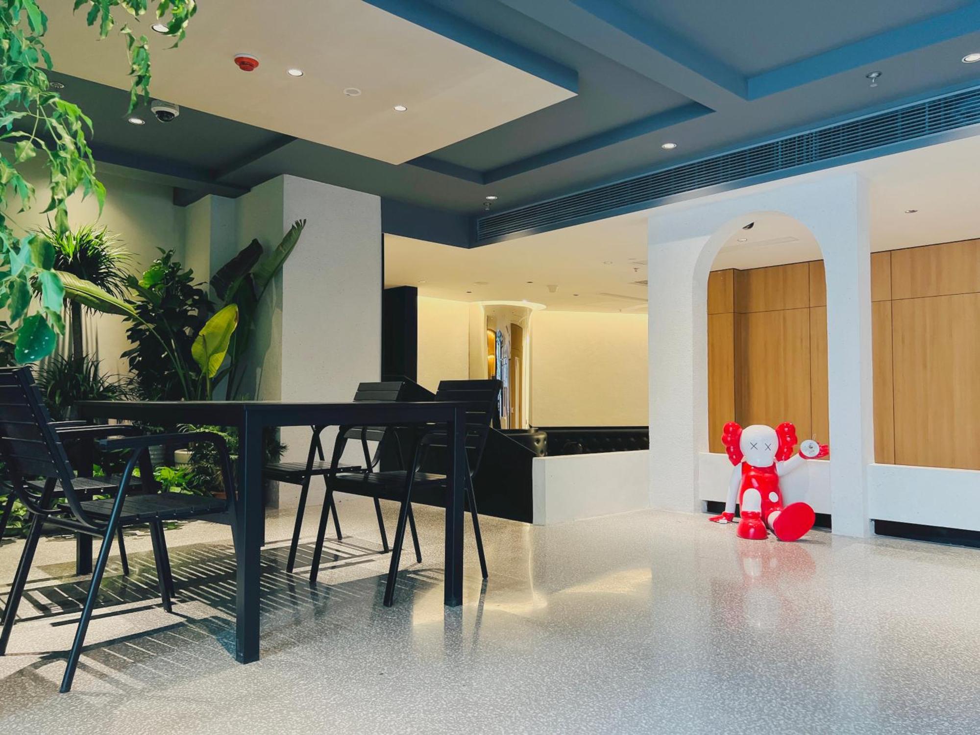 Dayin Garden Hotel -Near People'S Square & Nanjing Road-Large Social Area -Bar -Cafe -Gym -Free Laundry Luggage Storage -24H Front Desk-English Service Shanghai Exterior photo