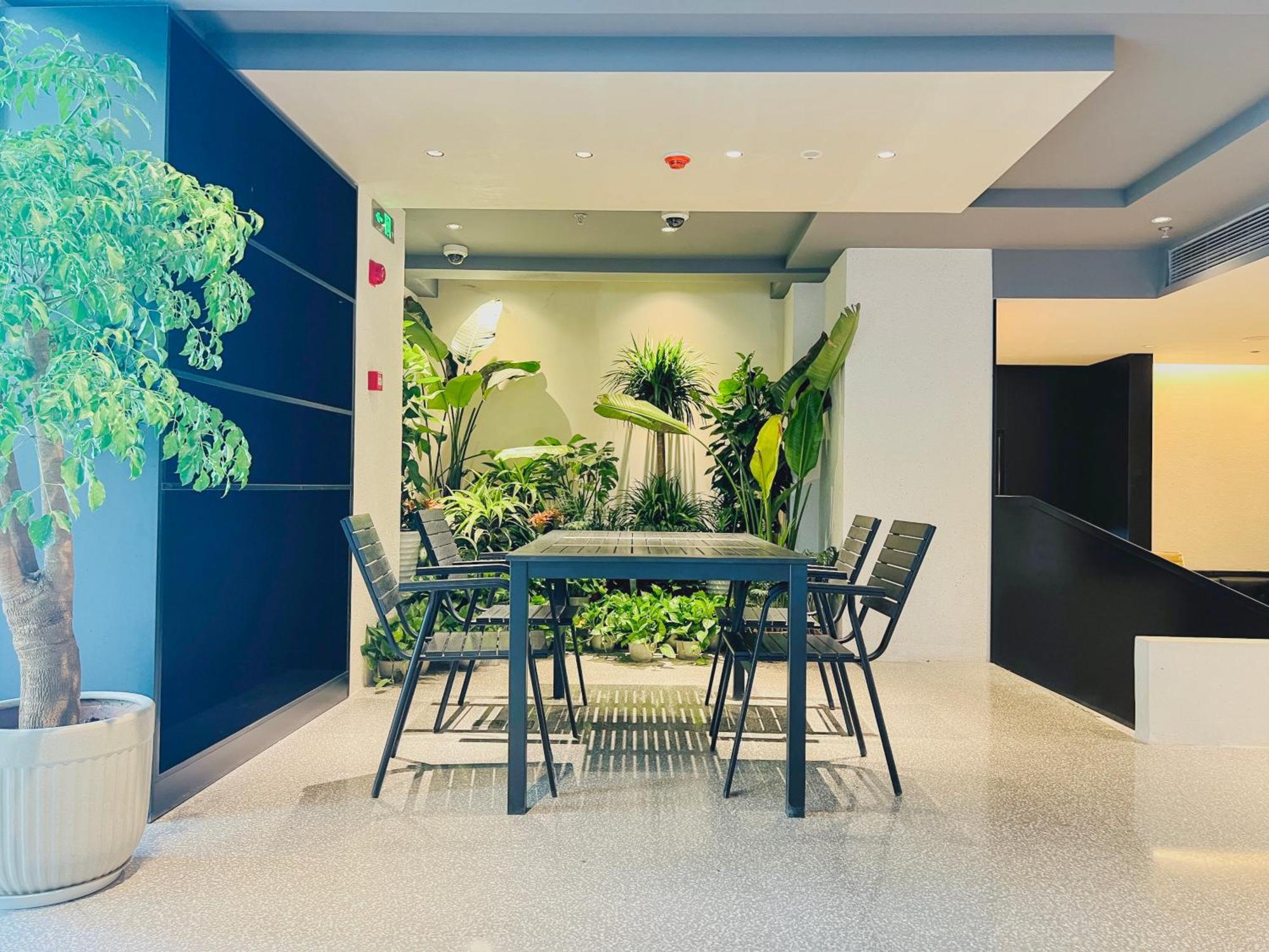 Dayin Garden Hotel -Near People'S Square & Nanjing Road-Large Social Area -Bar -Cafe -Gym -Free Laundry Luggage Storage -24H Front Desk-English Service Shanghai Exterior photo
